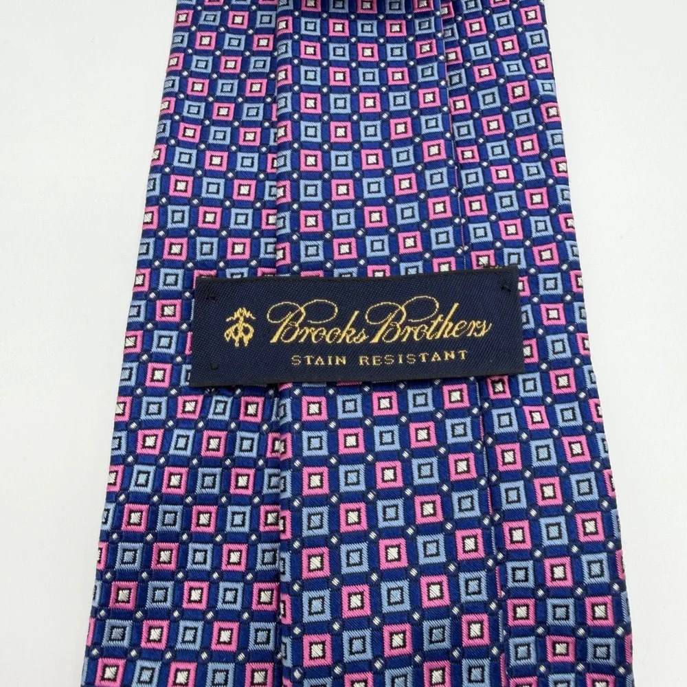 Brooks Brothers Tie Mens One Size Blue Pink Geometric Silk Stain Resistant USA